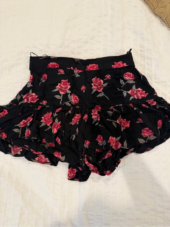 Angie Pants - Black floral skort size Small